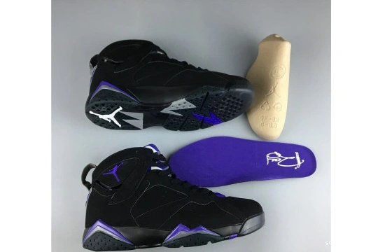 304775-053 RAY ALLEN RETRO BUCKS AIR 304775-053 JORDAN 7 0320